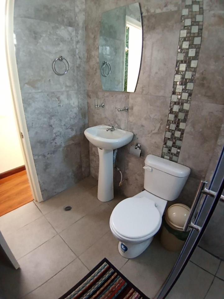 Hostal Atlantis Quito Eksteriør billede